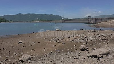 சரியும் மேட்டூர் அணை நீர்மட்டம்: கவலையில் டெல்டா விவசாயிகள் 