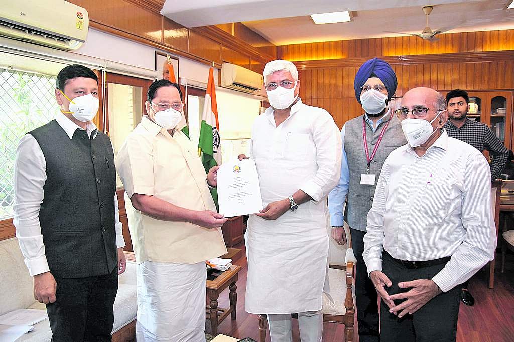 மேக்கேதாட்டு அணை கட்ட அனுமதிக்க மாட்டோம்: தமிழக அமைச்சரிடம் மத்திய அரசு உறுதி