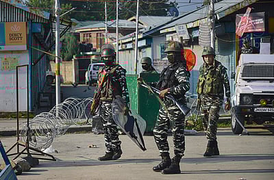 ஜம்மு-காஷ்மீரில் கடந்த 24 மணி நேரத்தில் 5 தீவிரவாதிகள் சுட்டுக்கொலை