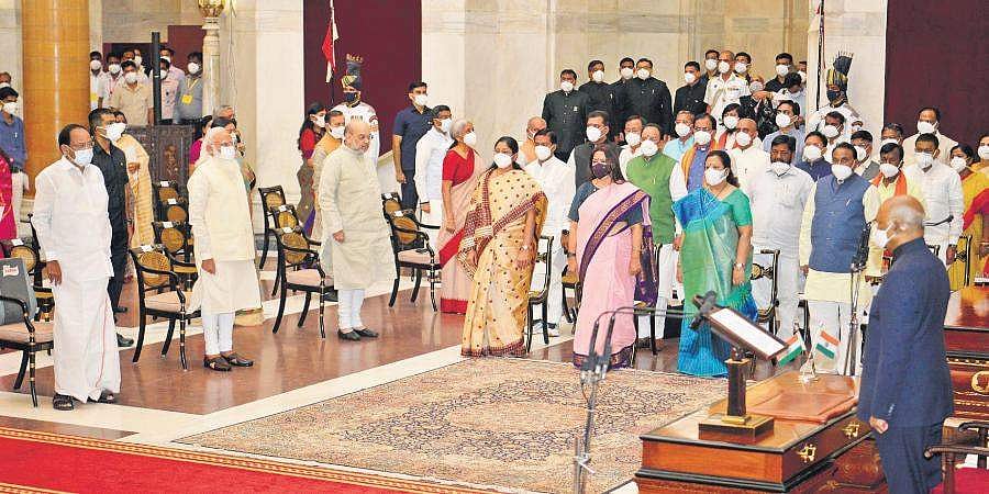 மத்தியில் அமைச்சர்கள் நீக்கப்பட்டது ஏன்? புதிய தகவல்கள்