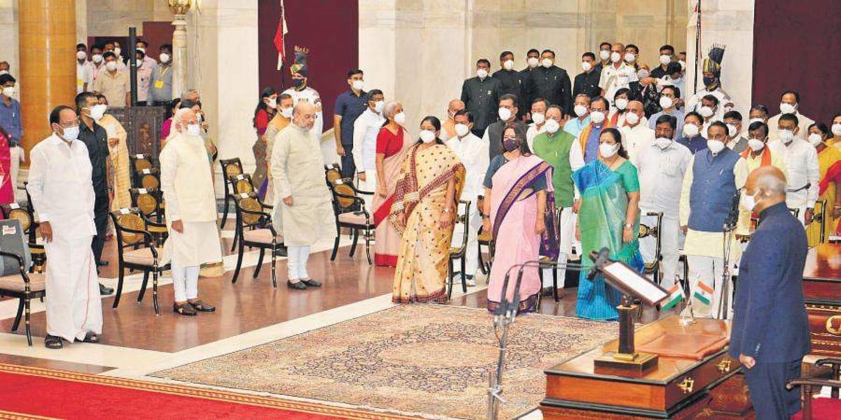 மத்தியில் அமைச்சர்கள் நீக்கப்பட்டது ஏன்? புதிய தகவல்கள்