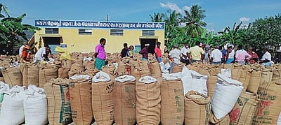 கூட்டுறவு வேளாண் விற்பனை மையத்தில் ரூ. 35 லட்சத்திற்கு எள் விற்பனை
