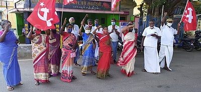 பாவூா்சத்திரத்தில் ஆா்ப்பாட்டம்