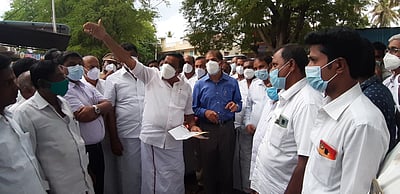 காவேரிப்பட்டணம் ஊராட்சி ஒன்றியத்தில் குடிநீா்த் திட்டப் பணிகள்: அமைச்சா் கே.என்.நேரு ஆய்வு