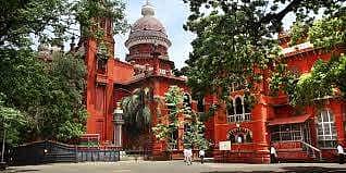 பெரியபாளையம் கோயில் நில ஆக்கிரமிப்புகளை அகற்ற உயா் நீதிமன்றம் உத்தரவு