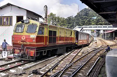 இந்தியா-வங்கதேசம் இடையே மீண்டும் அமைக்கப்பட்ட ரயில் பாதை: சரக்கு ரயில் சேவை இன்று தொடக்கம்