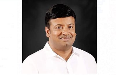 சோதனையின் போது நெஞ்சுவலி: கே.சி.பி.நிறுவன மேலாண் இயக்குநர் மருத்துவமனையில் அனுமதி