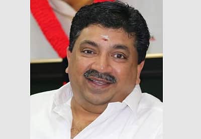 தமிழக நிதிநிலை அறிக்கையை தாக்கல் செய்தார் நிதியமைச்சர்