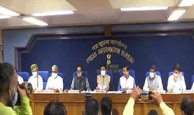 எதிர்க்கட்சியினரின் குற்றச்சாட்டுகளுக்கு பதிலடி: களமிறங்கிய மத்திய அமைச்சர்கள்