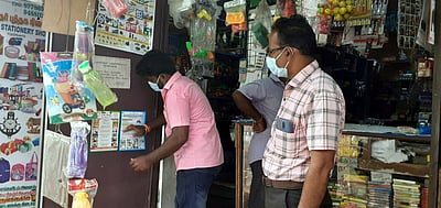 நெடுங்காடு பகுதியில் டெங்கு விழிப்புணா்வு