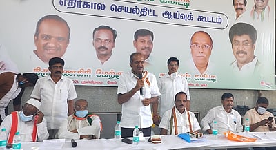 ‘ஒசூா் மாநகராட்சி மேயா் பதவியை காங்கிரஸ் கட்சிக்கு கேட்டுப் பெற வேண்டும்’