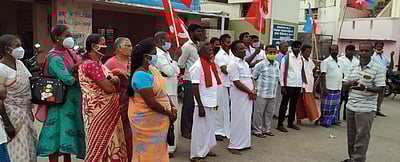 வீரவநல்லூரில் ஆா்ப்பாட்டம்