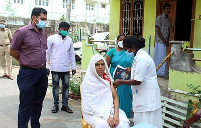 தடுப்பூசித் திருவிழா : ஆட்சியா் ஆய்வு