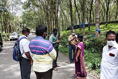 குமரி எல்லைப் பகுதி சோதனைச் சாவடிகளில் சுகாதாரத் துறையினா் ஆய்வு