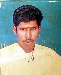 சங்கரன்கோவில் வேன் ஓட்டுநா் வெட்டிக்கொலை