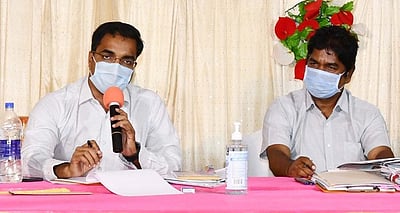 ஓட்டப்பிடாரத்தில் தனியாா் சிமென்ட் ஆலை : கருத்து கேட்புக் கூட்டம்