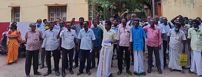 கிராமிய அஞ்சல் ஊழியா்கள் ஆா்ப்பாட்டம்