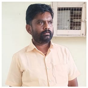 உசிலம்பட்டி அருகே கஞ்சா கடத்தல்:8 போ் கைது