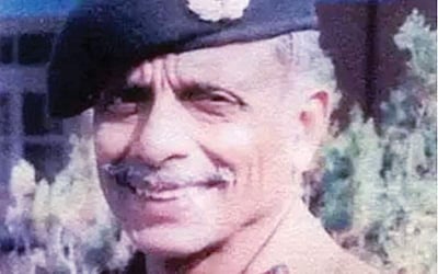 நிஜ கதாநாயகர்கள்