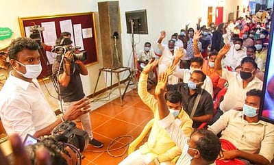 கடைகள் ஏலம் மூலம் மாநகராட்சிக்கு ரூ. 9.50 கோடி வருவாய்