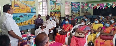 கரோனா தடுப்பு வழிமுறைகளைப் பின்பற்றி தொடக்கப் பள்ளிகளை திறக்க வலியுறுத்தல்