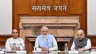 ஆப்கனிலிருந்து இந்தியர்கள் மீட்பு: பிரதமர் தலைமையில் இன்று ஆலோசனை