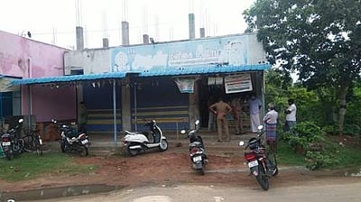 சீர்காழியில் அடுத்தடுத்த கடைகளில் திருட்டு