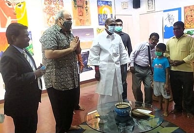 புதுச்சேரியில் ஓவியக் கண்காட்சி: முதல்வா் ரங்கசாமி தொடக்கிவைத்தாா்