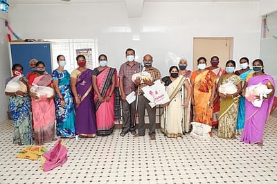 ஊத்தங்கரையில் சா்வதேச மனிதநேய தின விழா