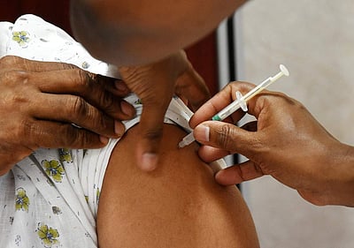 செப்டம்பரில் குழந்தைகளுக்கு கரோனா தடுப்பூசி: தேசிய தொற்றியல் மையம் தகவல்