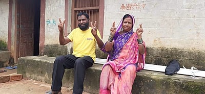 ஒலிம்பிக்ஸ் அரையிறுதியில் இந்திய மகளிர் ஹாக்கி அணி: குடும்பத்தினர் உற்சாகம் (படங்கள்)