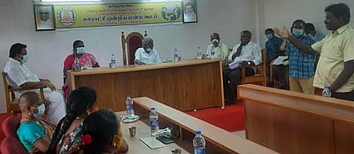 கீழ்பென்னாத்தூா் ஒன்றியக் குழுக் கூட்டம்