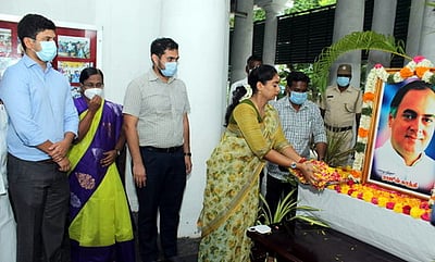 காரைக்காலில் ராஜீவ் காந்தி பிறந்த நாள்