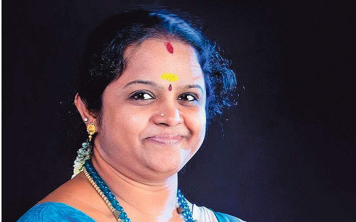 வெற்றிக்குப் பின்னால்...