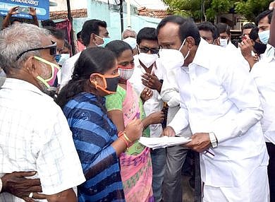 வீட்டு வசதி வாரியத்தில்காலி இடங்களை விற்க நடவடிக்கை: சு.முத்துசாமி