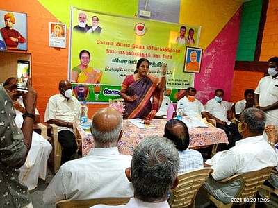 விமான நிலையத்தின் தெற்கில் உள்ள நிலங்களைக் கையகப்படுத்தி விரிவாக்கப் பணிகளை மேற்கொள்ள வேண்டும் :வானதி சீனிவாசன்