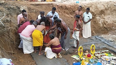 அகஸ்தீசுவரத்தில் தேவி முத்தாரம்மன் கோயில் கட்ட அடிக்கல்