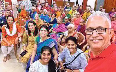 வித்தியாசமான மெல்லிசைக்குழு!