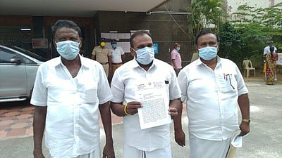 ஜாதி வன்கொடுமை: ஏரியூர் அதிமுக ஒன்றியக்குழுத் தலைவர் மனு