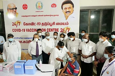 24 மணி நேர தடுப்பூசி திட்டம்: அமைச்சர் மா.சுப்பிரமணியன் தொடக்கிவைத்தார்