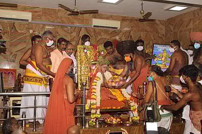 293-வது மதுரை ஆதீனமாக பொறுப்பேற்றார் ஸ்ரீலஸ்ரீ ஹரிஹர ஞானசம்பந்த தேசிக சுவாமிகள் 