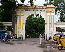 மாணவா்கள் ஆபத்தான நீா்நிலைகளுக்கு செல்வதை பெற்றோா் தடுக்க வேண்டும்:
கல்வித் துறை அறிவுறுத்தல்