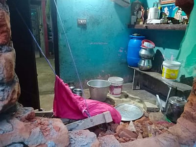 கூடலூர் அருகே யானை தாக்கி வீடு சேதம்