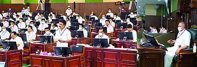 அண்ணா நினைவிட வளாகத்தில் முன்னாள் முதல்வா் கருணாநிதிக்கு நினைவிடம்: ஸ்டாலின்