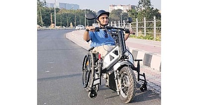 முதல் உள்நாட்டு மோட்டாா் சக்கர நாற்காலி வாகனம்: சென்னை ஐஐடி வடிவமைப்பு