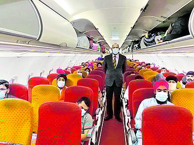 ஆப்கனிலிருந்து 800 போ் மீட்பு:  ‘ஆபரேஷன் தேவி சக்தி’ மூலம் இந்தியா நடவடிக்கை