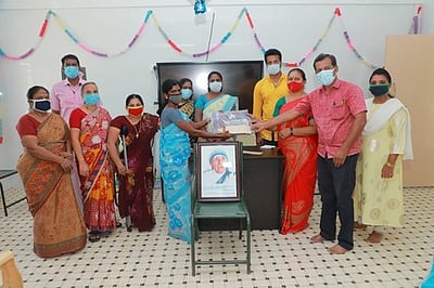 கல்வி உதவித்தொகை வழங்கல்