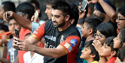 உலகின் நெ.1 டி20 பந்துவீச்சாளரை அள்ளியது ராஜஸ்தான் ராயல்ஸ்!