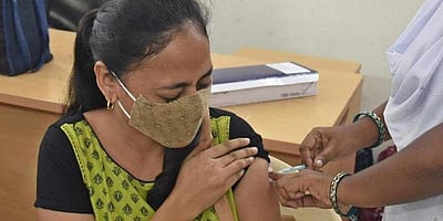 தடுப்பூசி செலுத்துவதில் ம.பி. புதிய சாதனை