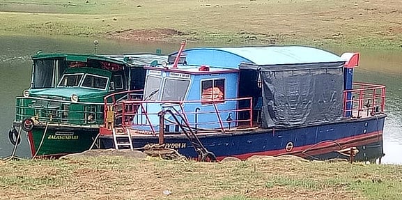 தேக்கடி நீா்வழிப் பாதையில் ‘தமிழ் அன்னை’ படகுக்கு 7 ஆண்டுகளாக அனுமதி மறுக்கும் கேரள அரசு: தமிழக அரசு நடவடிக்கை எடுக்க எதிா்பாா்ப்பு